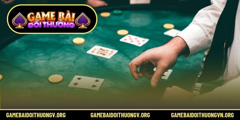 Luật đánh xì dách thú vị, so sánh điểm giữa các bên